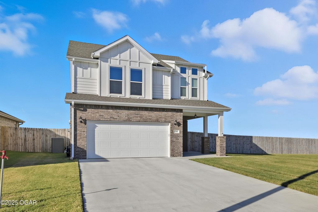 205 Molly Dean Drive, Duenweg, MO 64841