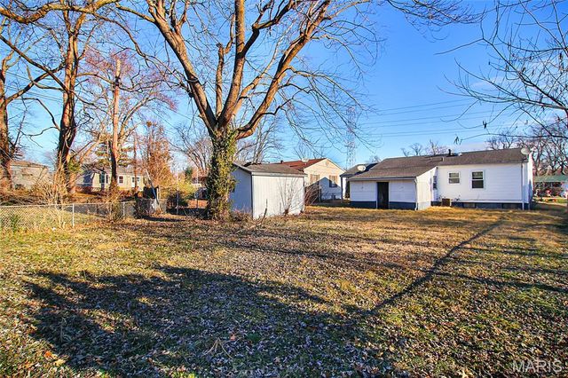 1428 San Salvador Drive, St Louis, MO 63138