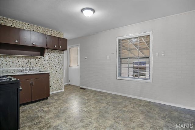 1428 San Salvador Drive, St Louis, MO 63138