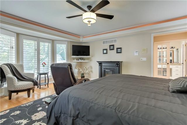 1303 NW Hawk Creek Drive, Blue Springs, MO 64015