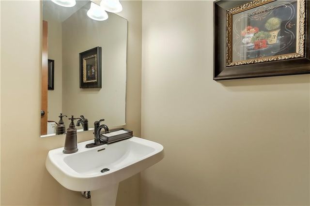 1303 NW Hawk Creek Drive, Blue Springs, MO 64015