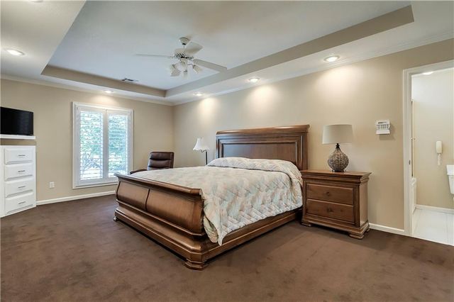 1303 NW Hawk Creek Drive, Blue Springs, MO 64015