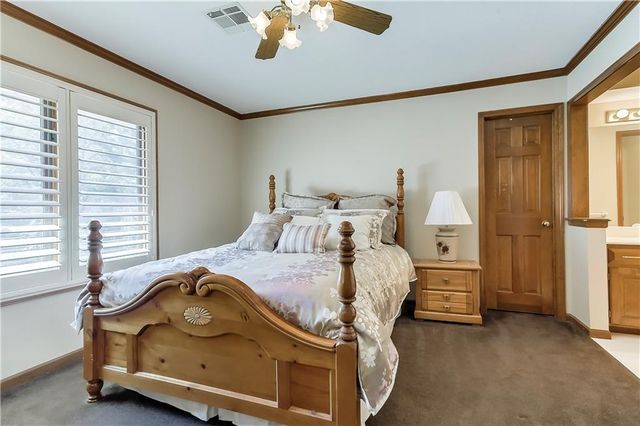 1303 NW Hawk Creek Drive, Blue Springs, MO 64015