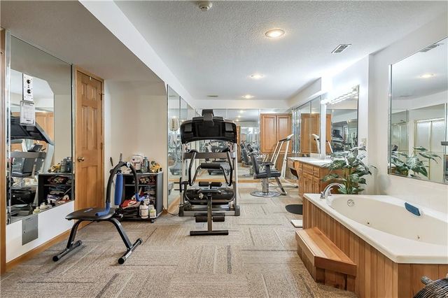 1303 NW Hawk Creek Drive, Blue Springs, MO 64015