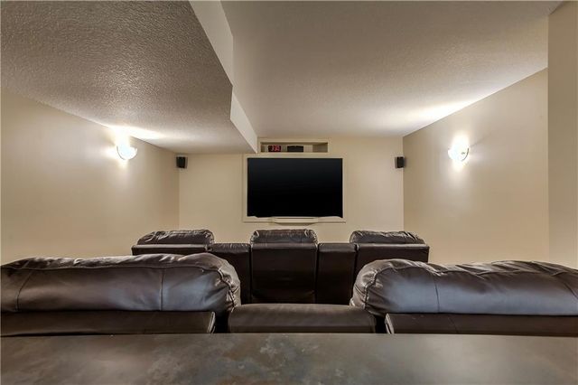 1303 NW Hawk Creek Drive, Blue Springs, MO 64015