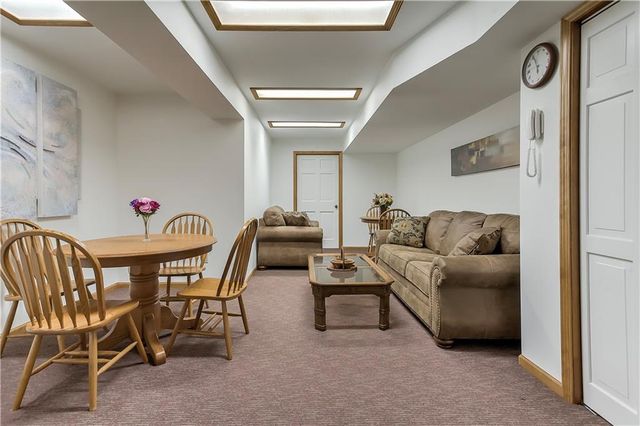 1303 NW Hawk Creek Drive, Blue Springs, MO 64015