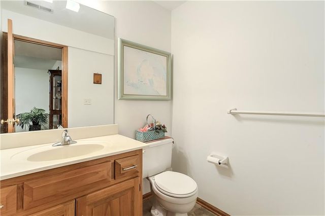 1303 NW Hawk Creek Drive, Blue Springs, MO 64015