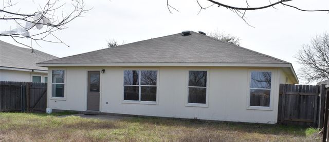 804 Lavaca LOOP, Elgin, TX 78621