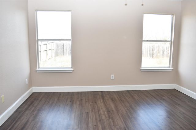 804 Lavaca LOOP, Elgin, TX 78621