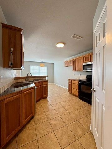 6014 S 36th Street, Rogers, AR 72758