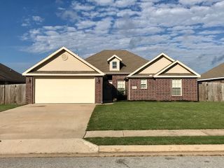 6014 S 36th Street, Rogers, AR 72758