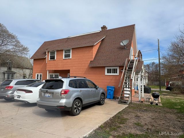 323-325 N Front Street, Marquette, MI 49855