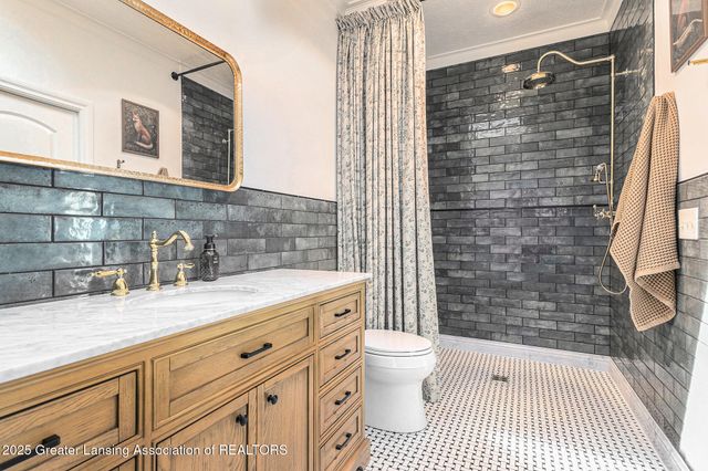 13600 Forest Hill Road, Grand Ledge, MI 48837