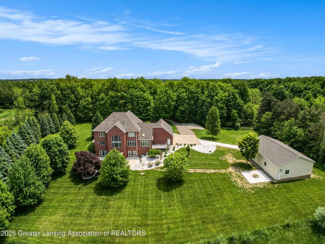13600 Forest Hill Road, Grand Ledge, MI 48837