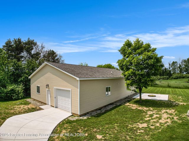 13600 Forest Hill Road, Grand Ledge, MI 48837