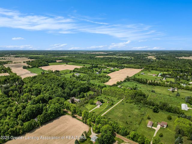 13600 Forest Hill Road, Grand Ledge, MI 48837