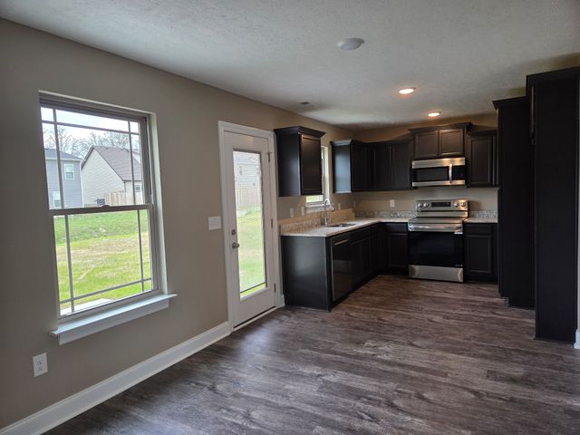 2913 Valley Farms Drive, Christiana, TN 37037