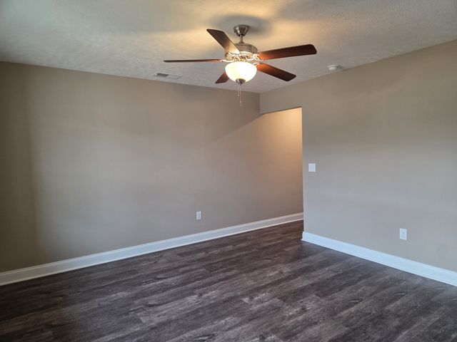 2913 Valley Farms Drive, Christiana, TN 37037