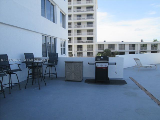 3100 NE 49th St 1106, Fort Lauderdale, FL 33308