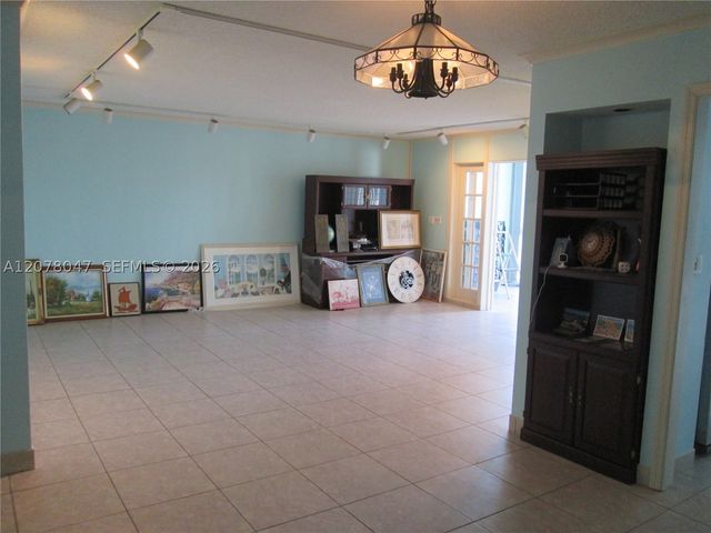 3100 NE 49th St 1106, Fort Lauderdale, FL 33308