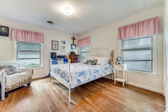 1313 Daisy Lane, Irving, TX 75061