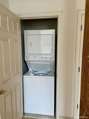 16 Vernon Avenue APT 24, Vernon, CT 06066