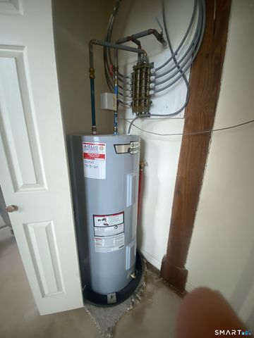 16 Vernon Avenue APT 24, Vernon, CT 06066