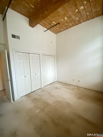 16 Vernon Avenue APT 24, Vernon, CT 06066