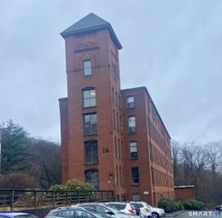 16 Vernon Avenue APT 24, Vernon, CT 06066