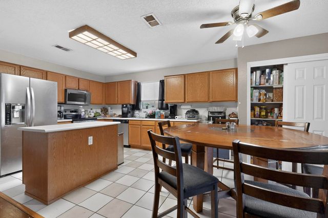 7704 Kane Court NW, Albuquerque, NM 87120