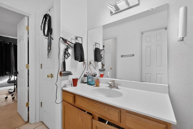 7704 Kane Court NW, Albuquerque, NM 87120