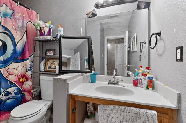 7704 Kane Court NW, Albuquerque, NM 87120