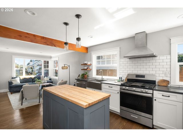 6133 Ne 18TH Ave, Portland, OR 97211