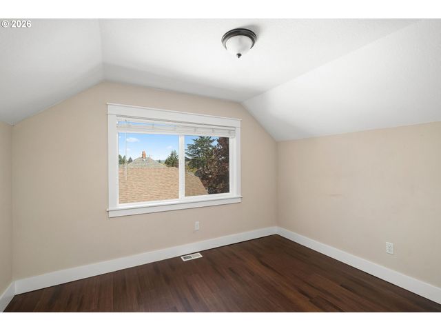 6133 Ne 18TH Ave, Portland, OR 97211