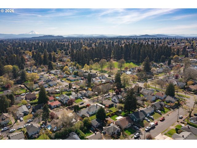 6133 Ne 18TH Ave, Portland, OR 97211