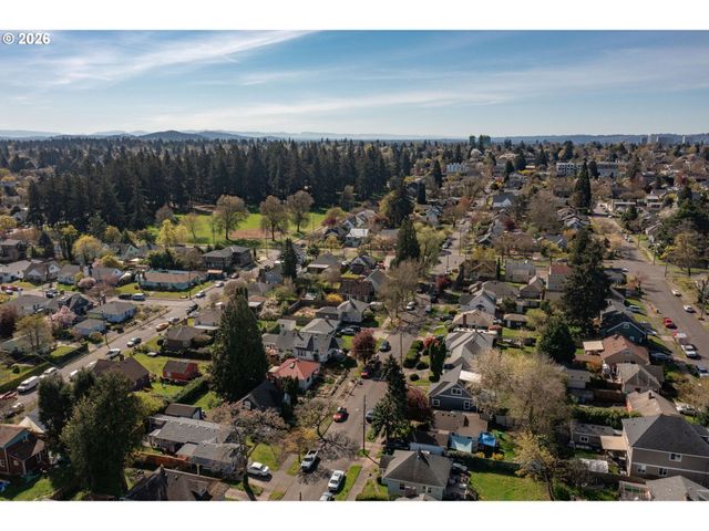 6133 Ne 18TH Ave, Portland, OR 97211