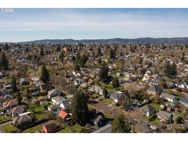 6133 Ne 18TH Ave, Portland, OR 97211