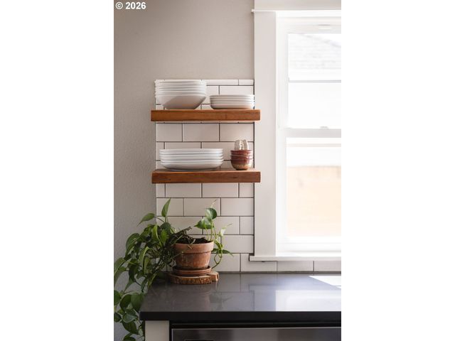 6133 Ne 18TH Ave, Portland, OR 97211