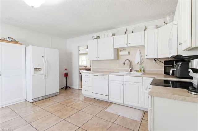 5616 W Norfolk RD, Portsmouth, VA 23703