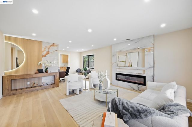 2843 Jennifer Dr, Castro Valley, CA 94546