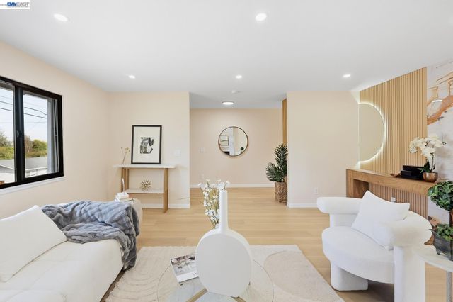 2843 Jennifer Dr, Castro Valley, CA 94546