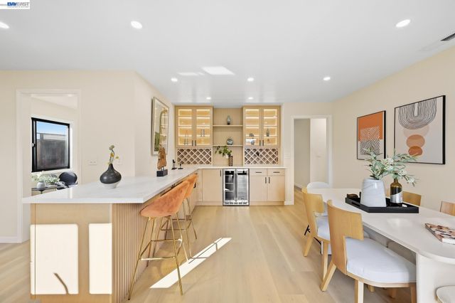 2843 Jennifer Dr, Castro Valley, CA 94546
