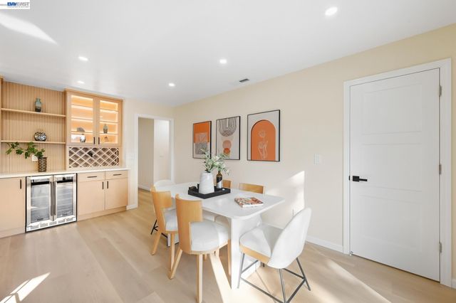 2843 Jennifer Dr, Castro Valley, CA 94546