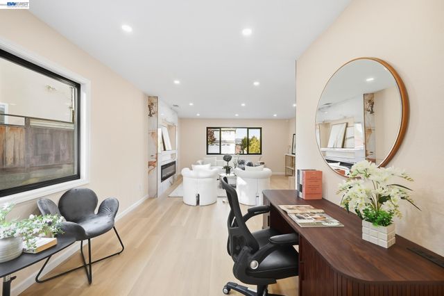 2843 Jennifer Dr, Castro Valley, CA 94546