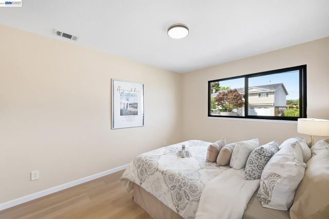 2843 Jennifer Dr, Castro Valley, CA 94546