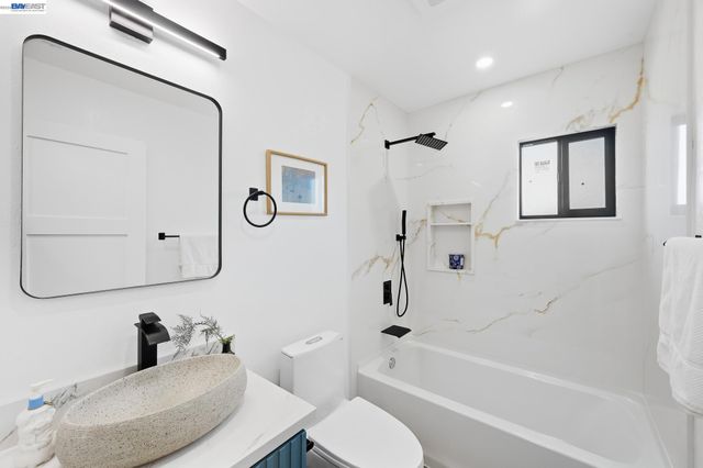 2843 Jennifer Dr, Castro Valley, CA 94546