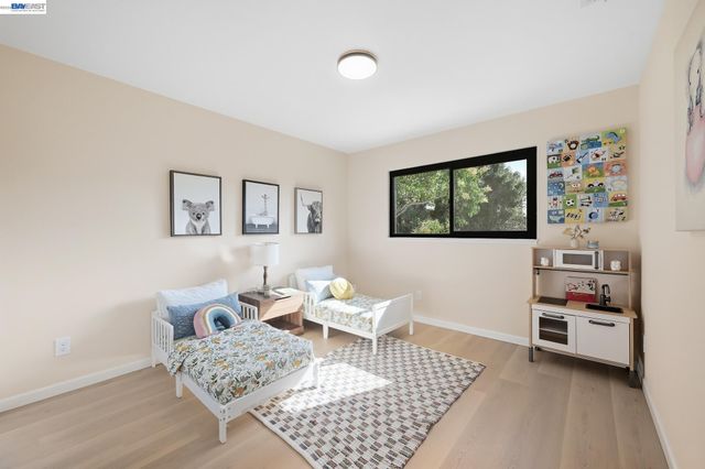 2843 Jennifer Dr, Castro Valley, CA 94546