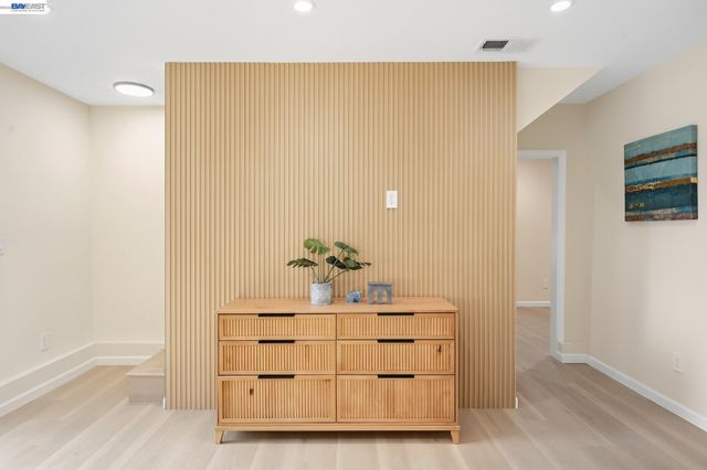 2843 Jennifer Dr, Castro Valley, CA 94546