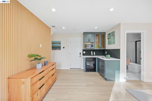 2843 Jennifer Dr, Castro Valley, CA 94546