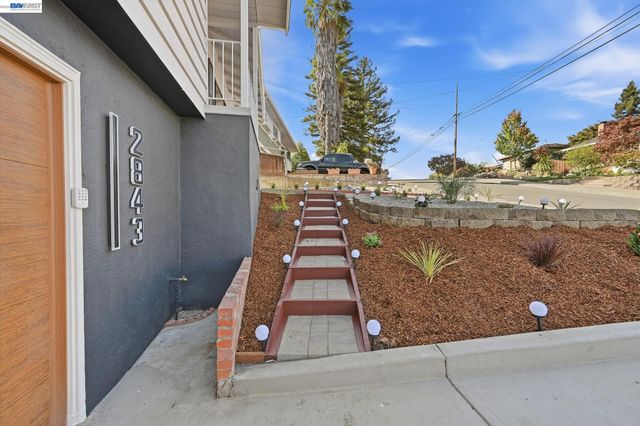 2843 Jennifer Dr, Castro Valley, CA 94546